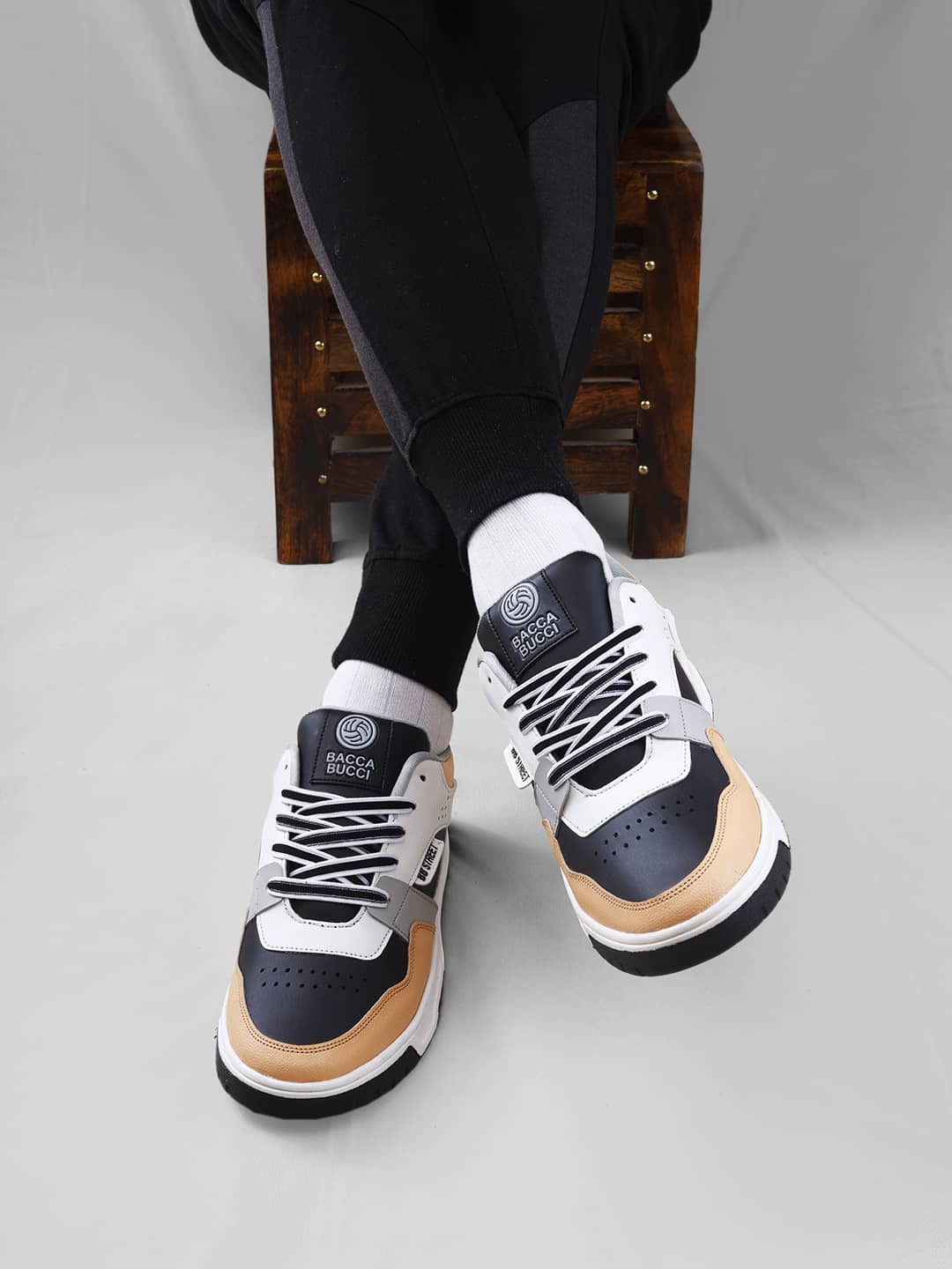 Bacca Bucci Urban Genesis 1.0 Sneakers: The Pinnacle of Street-Smart Elegance with Breathable Perforated Design and Robust Sole for the Modern Trailblazer