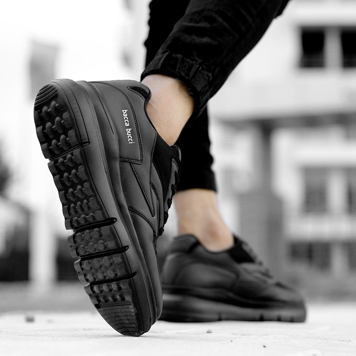 black sneakers for men