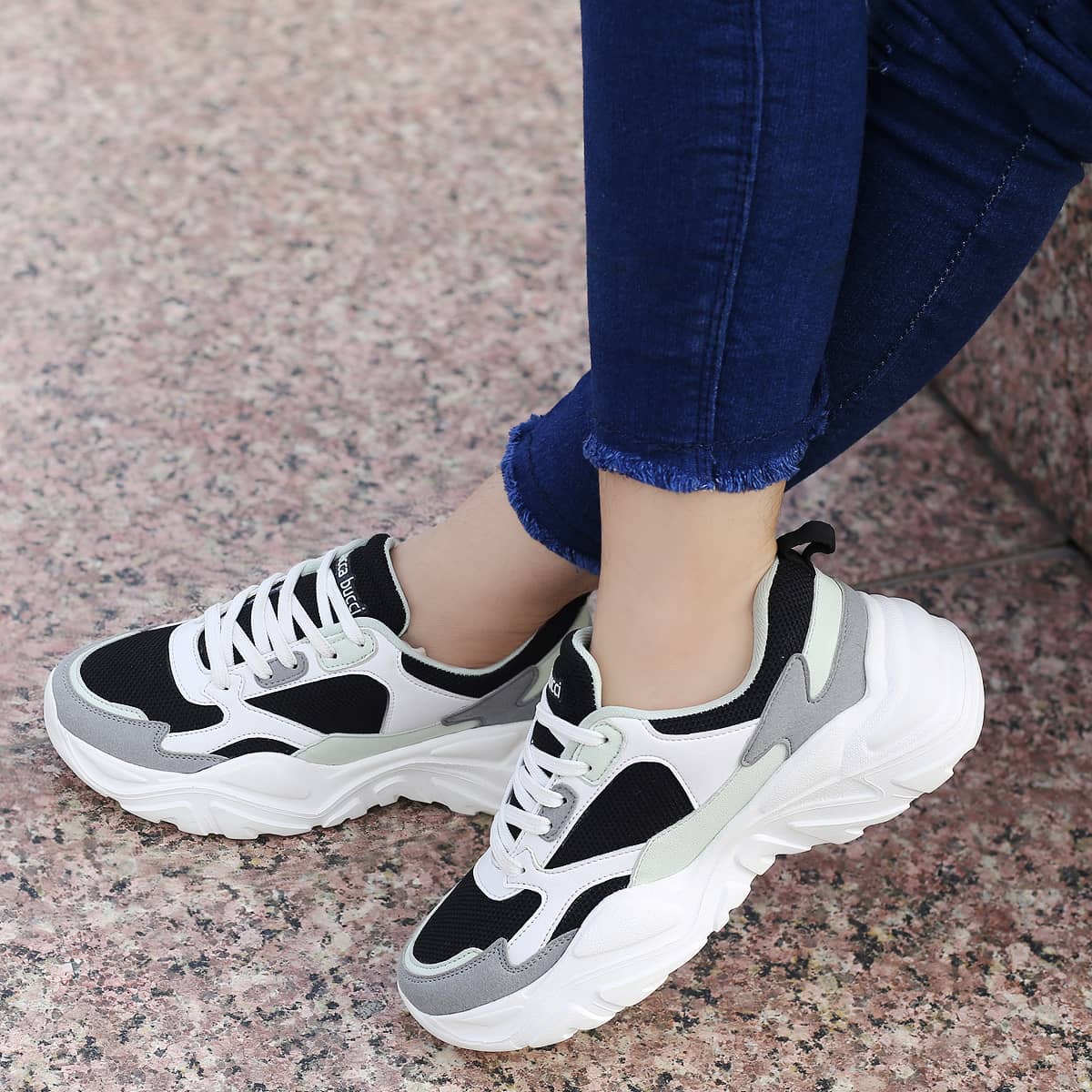 Canvas Sneaker for Girl Women Sport Shoes Designer Thick Sole Heighten  Korean Version Songgaod White Shoes - China Luxury Sneaker and Women Sneaker  Shoe price | Made-in-China.com