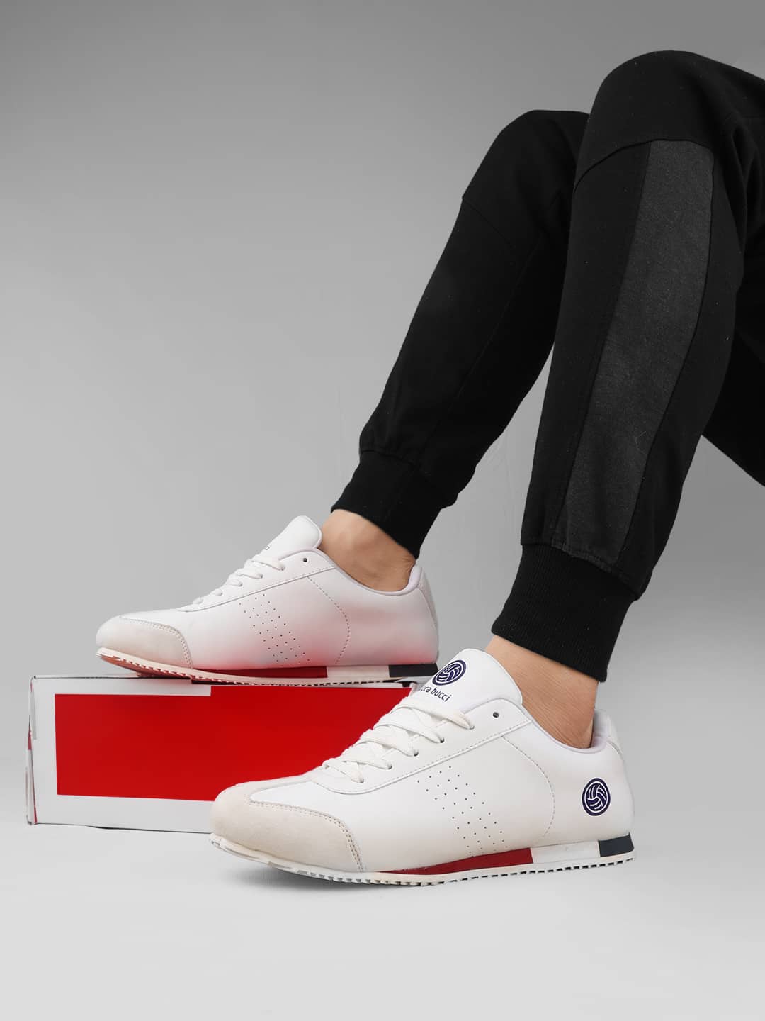 Bacca Bucci Zest RetroDash Sneakers – Sleek White Elegance with a Sporty Red Heel Pop