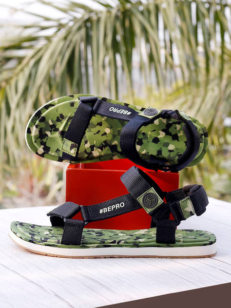 Bacca Bucci 'CamoStride NomadPro' Adventure Sandals - Robust All-Terrain Grip, Tailored Hook-and-Loop Fit, Ergonomic Comfort Design