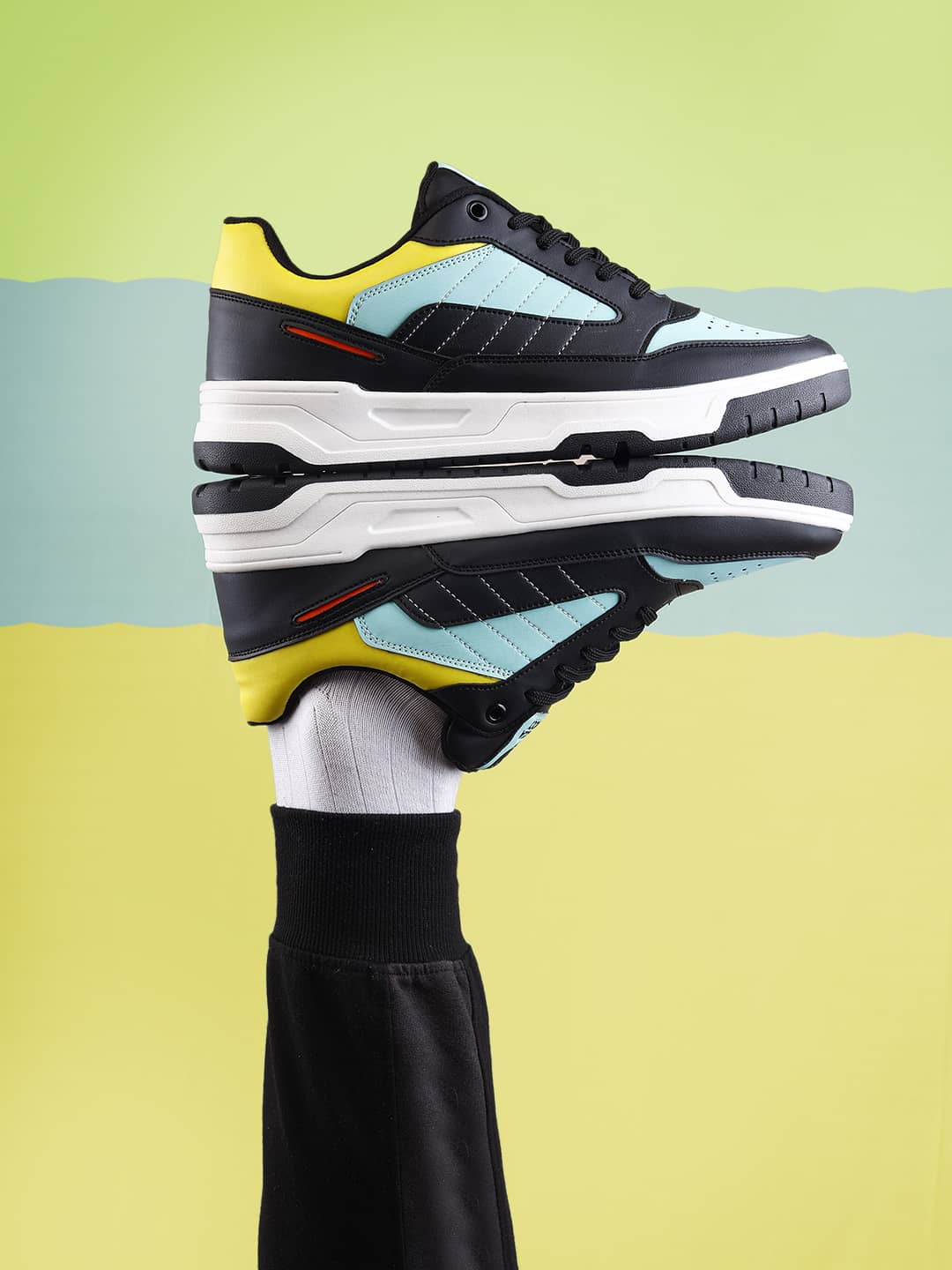Bacca Bucci Downtown Dynamo Low-Top Sneakers: A Symphony of Style with Flat Outsole and Vibrant Color Blocking