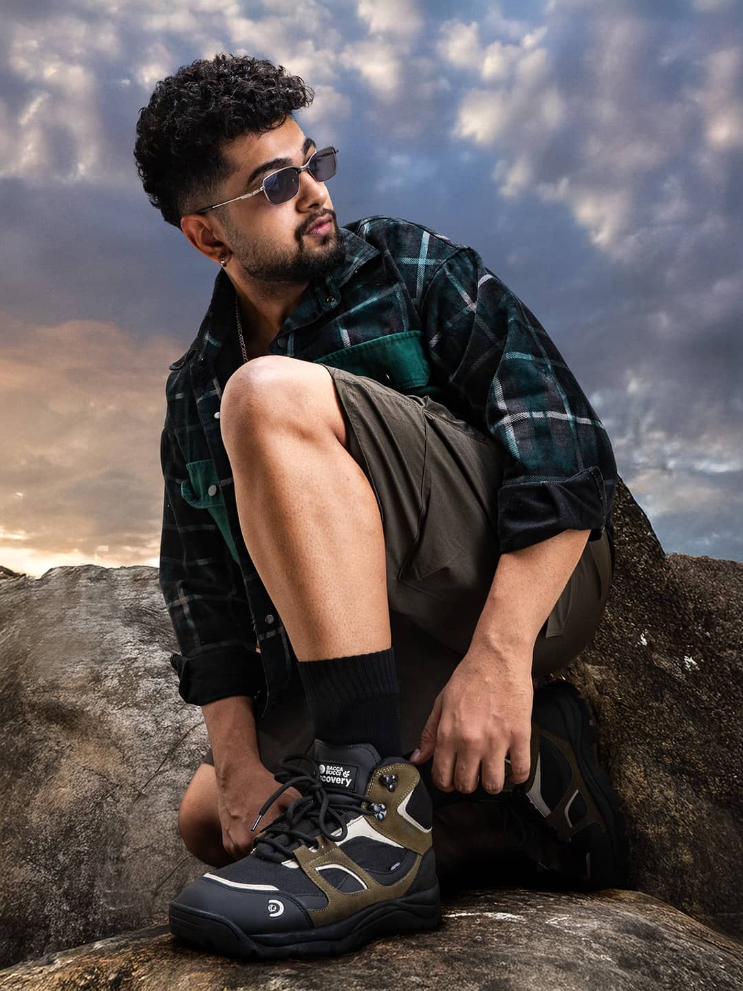 hiking boots for men