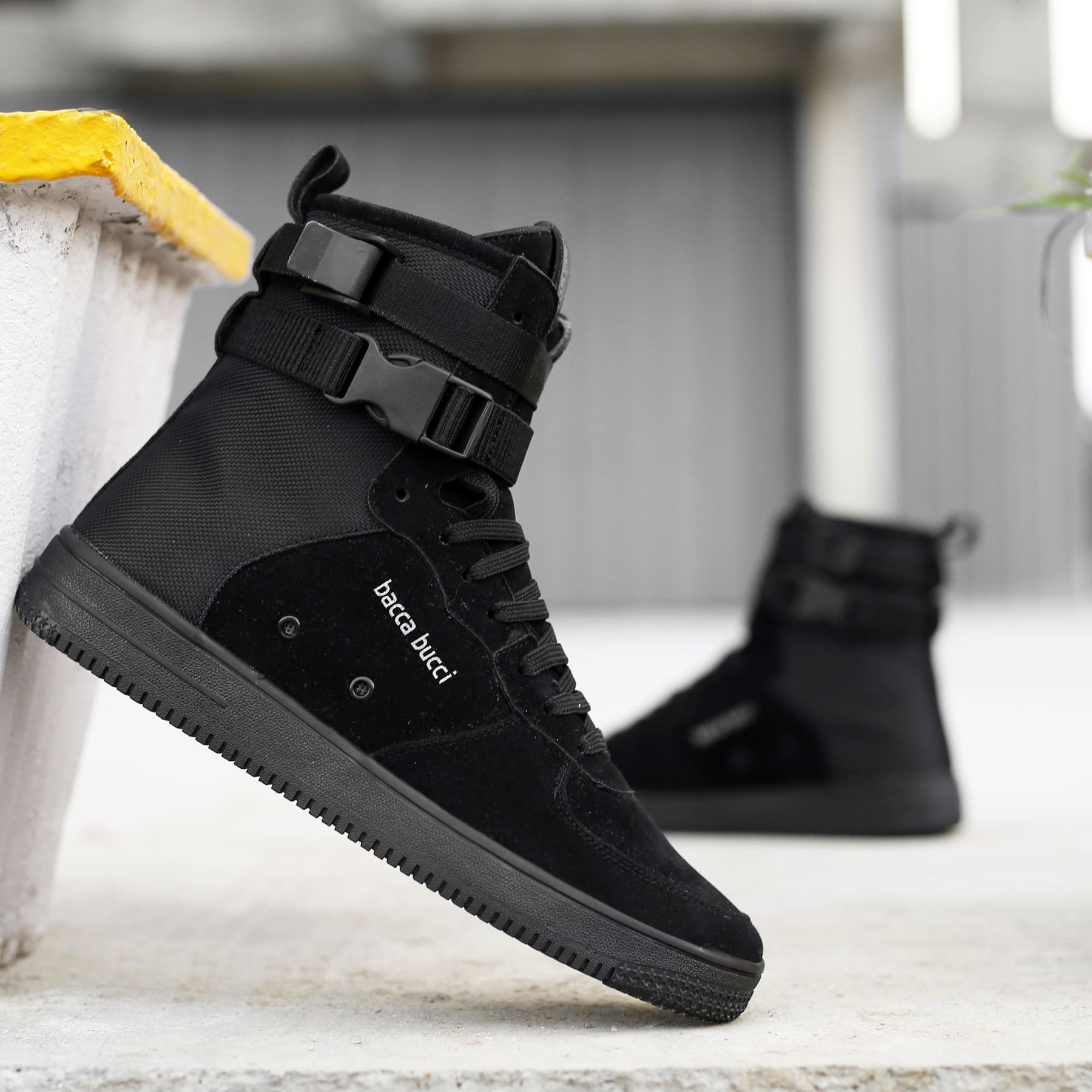 black sneakers for men, black casual shoes, black fashion sneakers for men, black hi top sneakers